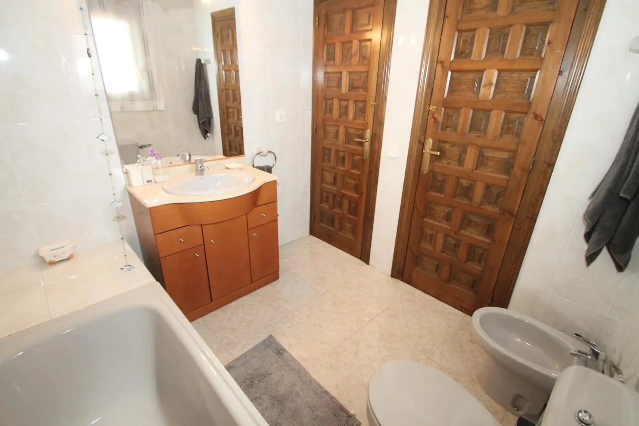 Arenda Pino Alto Holiday Home Rioja 2 ميامي بلاتجا