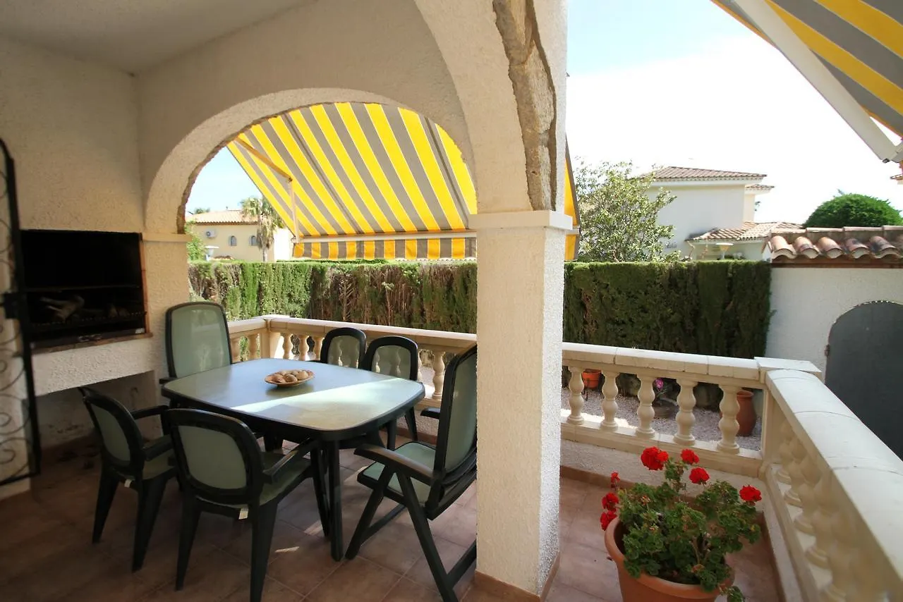 Arenda Pino Alto Holiday Home Rioja 2 ميامي بلاتجا